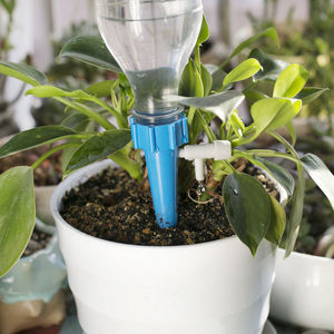 Buses compte-gouttes d'eau en plastique réglables Kit d'irrigation <span class=keywords><strong>goutte</strong></span> à <span class=keywords><strong>goutte</strong></span> simple pour <span class=keywords><strong>jardin</strong></span> et ménage par <span class=keywords><strong>bouteille</strong></span> - Product Image 5