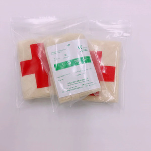 Bandage de la Croix Rouge 90x90x127cm en pur coton, pansement médical de premiers secours pour l'entraînement - Product Image 1