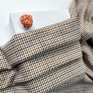 Tela de Gamuza Suave con Estampado de Pata de Gallo de Alta Calidad para Prendas y Abrigos - Product Image 3