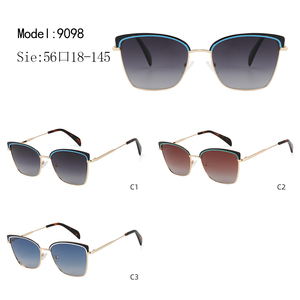 Gafas de Sol Cat Eye con Montura Completa, Lentes Degradadas, Montura Dorada, Detalles Azules, Unisex, Protección Solar - Product Image 3