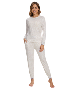 En stock, livraison rapide, ensemble de pyjama en fibre de bambou pour femmes, 2 pièces, manches longues, col rond, motif, doux et confortable, vêtements de détente - Product Image 3