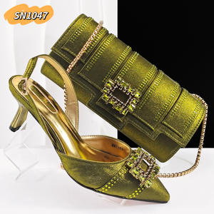<span class=keywords><strong>Scarpe</strong></span> eleganti da festa con tacco basso in oro di alta qualità per <span class=keywords><strong>scarpe</strong></span> da <span class=keywords><strong>sposa</strong></span> abbinate e set di borse per matrimonio - Product Image 5