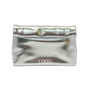 도매 OEM 패션 은빛 PU 가죽 메이크업 가방 사용자 정의 로고 롤업 자석 폐쇄 아름다움 파우치 방수 PU 화장품 가방 - Product Image 2