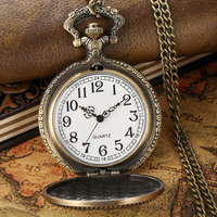 Montre de poche steampunk Eye Monster Beholder, montre pendentif médaillon rétro en bronze avec chaîne, cadeau gothique unique pour collectionneurs