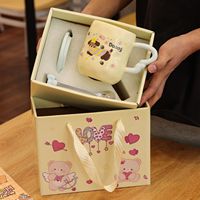 Tasse en céramique de dessin animé de chien de teckel de grande valeur tasse de café et d'eau de petit déjeuner mignon avec cadeau gratuit pour les occasions