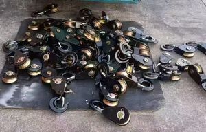 Manguera Hidráulica, Cable del Acelerador, Caja de Control, Correa, Rueda Auxiliar, Gancho de Remolque, Luz Lateral, Piezas de Grúa - Product Image 2