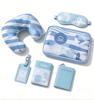 Porte-cartes multifonctionnel personnalisable en polyester à motif de dessin animé, avec rangement pour passeport, maquillage, masque pour les yeux, oreiller de voyage et fermeture éclair – Idéal comme cadeau