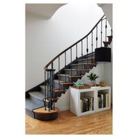 Escalier intérieur incurvé minimaliste de luxe avec marches en bois pour villa, bureau, rénovation commerciale, ingénierie