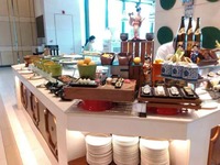 Équipement de traiteur pour buffet, buffets en bois décorés, table de buffet de luxe