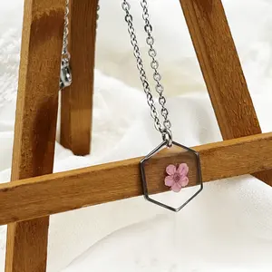 Elegante Stijlvolle Sieraden Zoete Roze Geperste Bloemen Verstelbare Lengte Prachtige Roestvrijstalen Ketting Ketting