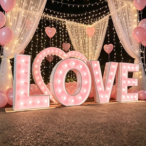 Letras Decorativas LED Luminosas y Coloridas Personalizadas en Inglés para una Confesión Creativa - Product Image 1