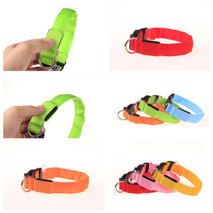 Collar Luminoso LED para Perro, Ajustable, Recargable, con Luz Intermitente, Arnés Luminoso Antipérdida Nocturno para Perros Pequeños - Product Image 6