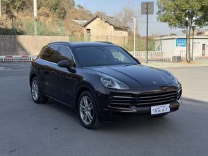 La <span class=keywords><strong>Porsche</strong></span> <span class=keywords><strong>Cayenne</strong></span> 2020, un véhicule essence professionnel 3.0T, a un <span class=keywords><strong>prix</strong></span> d'exportation abordable. - Product Image 3