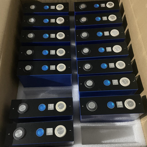 Cellules prismatiques 100Ah 3.2V, cellules de batterie 100Ah pour montage DIY de batteries lithium 12V 24V 36V 48V 100Ah - Product Image 4