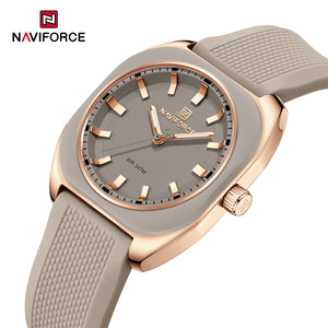 NAVIFORCE 5061 Reloj analógico luminoso para mujer Reloj único minimalista para niña Moda 2025 Nuevo modelo Relojes - Product Image 5