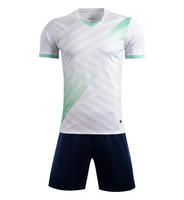 Nouvelle saison uniforme de football de haute qualité Sublimation respirant maillot de football classique en maille de grande taille
