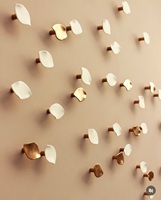 Décoration Murale Abstraite Moderne Faite à la Main en Céramique Or et Blanc, Feuille de Pétale, Art Déco pour Ramadan et Anniversaire