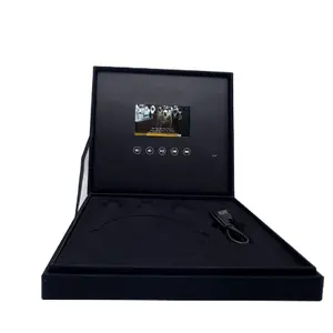 صندوق هدايا مخصص عالي الجودة 4.3 بوصة من الكتان الأسود للمجوهرات يُعلق في الفيديو مع شاشة lcd
