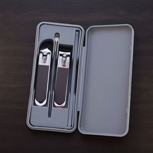 Ensemble de manucure et pédicure 4 pièces, kit de coupe-ongles avec fourchette à cuticules et séparateur d'orteils, étui de rangement portable - Product Image 4