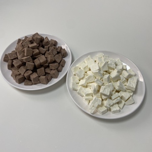 Vente en gros de crème glacée lyophilisée la plus vendue avec des en-cas au <span class=keywords><strong>chocolat</strong></span> au lait, emballée en vrac, crème glacée congelée - Product Image 1