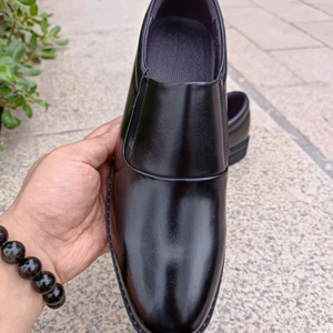 Chaussures habillées en cuir pour hommes, noires, en cuir pleine fleur de vache, à enfiler, résistantes à l'usure, pour le bureau et les affaires - Product Image 2