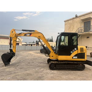 Mini-excavatrice 306D d'occasion, poids opérationnel 6 tonnes, avec godet de 0,4 m, moteur diesel, boîte de vitesses et pompe. - Product Image 5