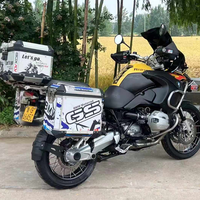 Moto d'aventure R1200GS ADV en excellent état. Moteur Boxer 1170cc ABS Trois coffres à bagages Entièrement fonctionnel 6 vitesses