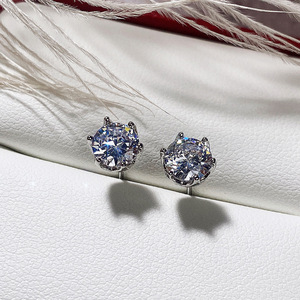 Orecchini a lobo con zircone singolo a sei griffe, gioielli da sposa classici per donna - Product Image 6