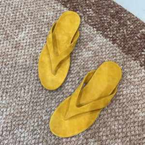 Tongs tendance en daim et cuir véritable pour femme – Sandales plates décontractées à entre-doigts pour la plage et l'extérieur, idéales pour l'été et le quotidien - Product Image 2
