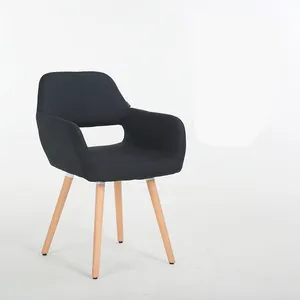 Современная гостиная для отдыха кресло удобное мягкое деревянное кресло с мягкой крышкой