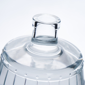 Botella <span class=keywords><strong>de</strong></span> Vidrio Acanalado <span class=keywords><strong>de</strong></span> 500 ml para Whisky, <span class=keywords><strong>Ron</strong></span>, Vodka, Ginebra, Botella Transparente para Licores con Corcho, Logotipo Personalizado, Envase para Licores - Product Image 3