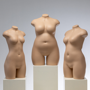 Mannequin <span class=keywords><strong>torse</strong></span> féminin grande taille aux courbes généreuses, en fibre de verre, avec teint mat, demi-corps, pour présentation en magasin de lingerie - Product Image 1