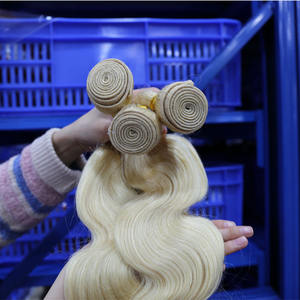 Proveedores de Cabello Humano Virgen Sin Procesar, Grado 12A # Paquetes de Cabello Humano con Ondas Suaves 613, 100 Gramos - Product Image 5