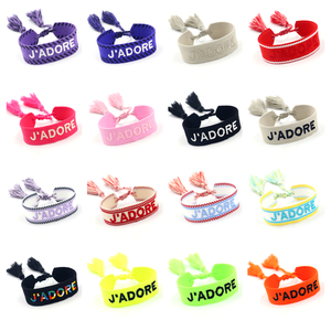 Bijoux de style ethnique Bracelet en tissu coloré avec message de bénédiction et broderie - Product Image 4