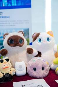 Robot Educativo Electrónico Inteligente, Gato Mascota <span class=keywords><strong>con</strong></span> Clonación de Voz, Interacción Táctil, Pantalla Dual, Compañero Emocional - Product Image 4