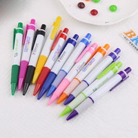 Stylos à bille avec logo personnalisé vierge avec poignée en caoutchouc souple en plastique léger Pointe de 1.0mm Multicolore Pas cher