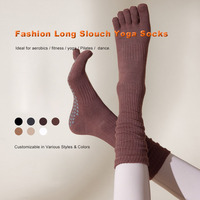 Chaussettes de Pilates professionnelles OEM personnalisées à cinq doigts séparés, anti-choc et antidérapantes, pour entraînement au sol