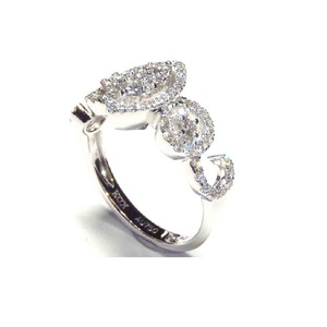 Offre exceptionnelle : Bague en or blanc 18 carats avec diamants naturels 100% en forme de marquise, idéale pour les fiançailles, les mariages et les fêtes - Product Image 3