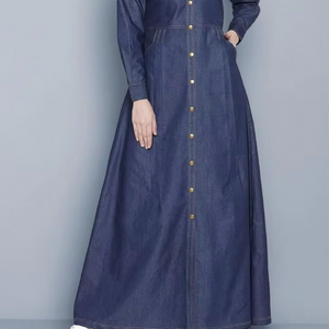 Abaya moderne et simple en jean délavé pour femme, robe longue boutonnée, coupe décontractée, tenue modeste, coton biologique de haute qualité - Product Image 1