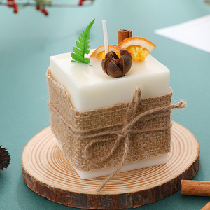 Candela Profumata Artigianale con Fiori Secchi, Fragranza a Lunga Durata, Decorazione per la Casa, Personalizzabile, in Cera di Paraffina, per Diwali <span class=keywords><strong>e</strong></span> Ramadan - Product Image 1