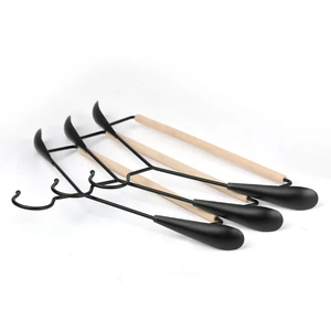 Vente en gros <span class=keywords><strong>cintre</strong></span> de <span class=keywords><strong>costume</strong></span> en <span class=keywords><strong>bois</strong></span> multi-usages noir vêtements <span class=keywords><strong>cintre</strong></span> nordique pour vêtements - Product Image 4