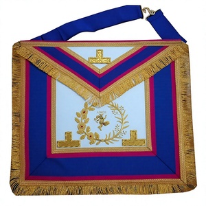 Insignia de fieltro no tejido vintage con cuentas bordadas, personalizada con serigrafía, para sacerdote júnior de rango mayor, con imán. - Product Image 1