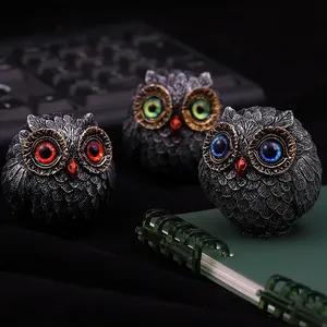 Décorations décoratives : Sculpture d'hibou en résine, figurine d'hibou miniature mignonne, ornements de bureau pour cadeau d'enfant, étagère, chambre à coucher - Product Image 3