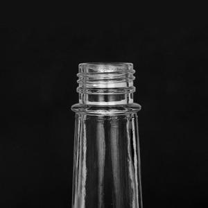 巴西伊莎贝尔定制750毫升玻璃酒瓶，带螺帽和压花葡萄设计 - Product Image 5