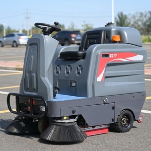 Balayeuse de <span class=keywords><strong>sol</strong></span> industrielle à batterie haute puissance certifiée CE pour le nettoyage rapide des zones extérieures, des parkings, des garages et des cours. - Product Image 1
