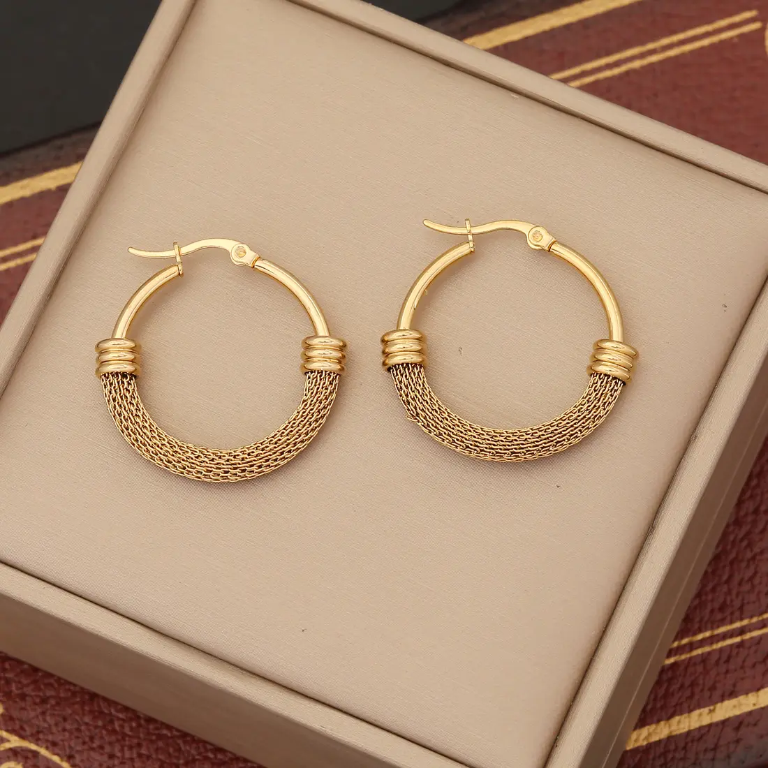 Women Huggie Earrings Unique Designs Gold Plating Stainless Steel Large Hoop Earrings for Female Round Circle Earring Jewelry