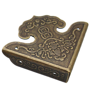 Chinese-Style Copper <b>Corner</b> <b>Protectors</b> Antique Engraved Furniture Accessories For Desk Cabinet Doors Anti Scratch Decorative - Product Image 5