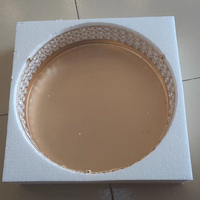 Support à gâteau de mariage en fer à trois niveaux avec cadre doré et perles de cristal, design contemporain pour la décoration de fêtes et d'événements