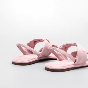 Sandales ouvertes en daim souple à brides nouées pour femmes, idéales pour l'été, avec semelle souple et design léger, conçues sur mesure pour les dames. - Product Image 1