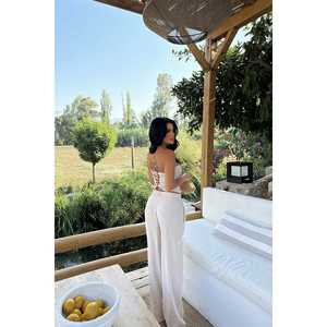 Ensemble pantalon et veste crème pour femme - Product Image 1